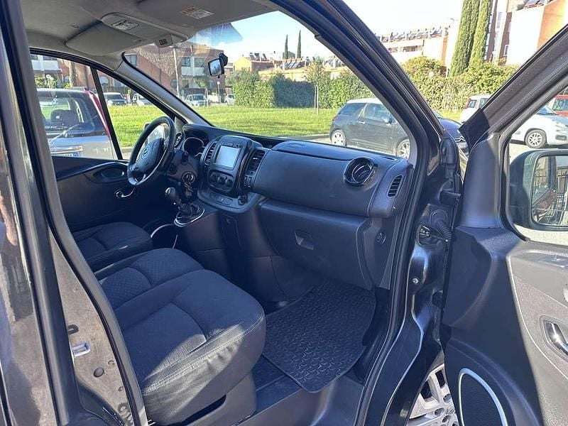 Usata Opel Vivaro Sport 125 CV (91 kW) 2016 Grigio Monovolume