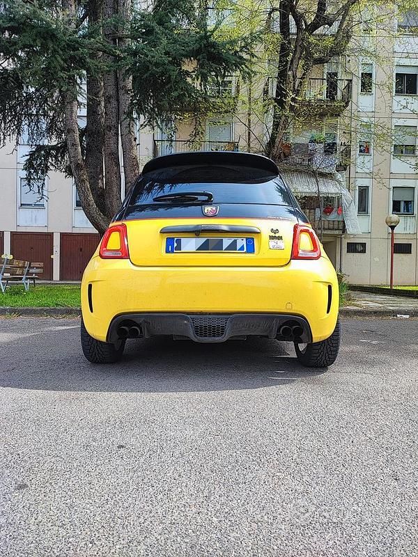 Usata Abarth 500 180 CV (132 kW) 2017 Giallo