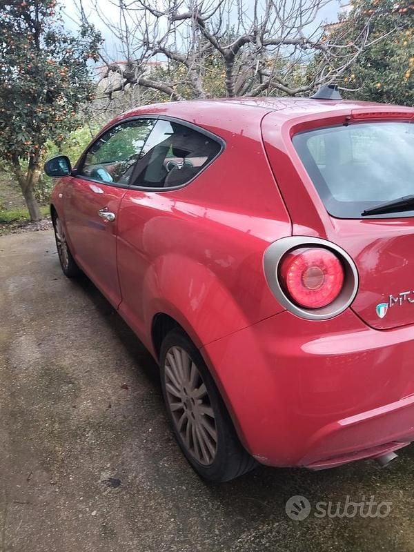 Usata Alfa Romeo MiTo 78 CV (57 kW) 2010 Rosso Utilitaria