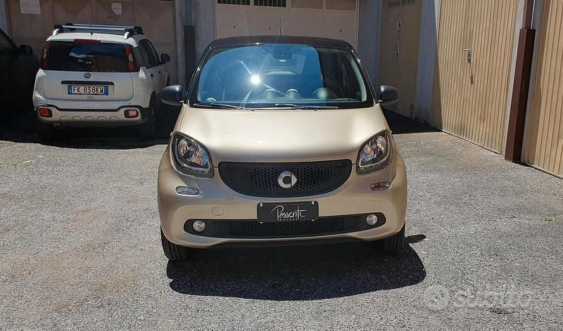 Usata Smart ForFour Passion 70 CV (51 kW) 2017 Giallo Utilitaria