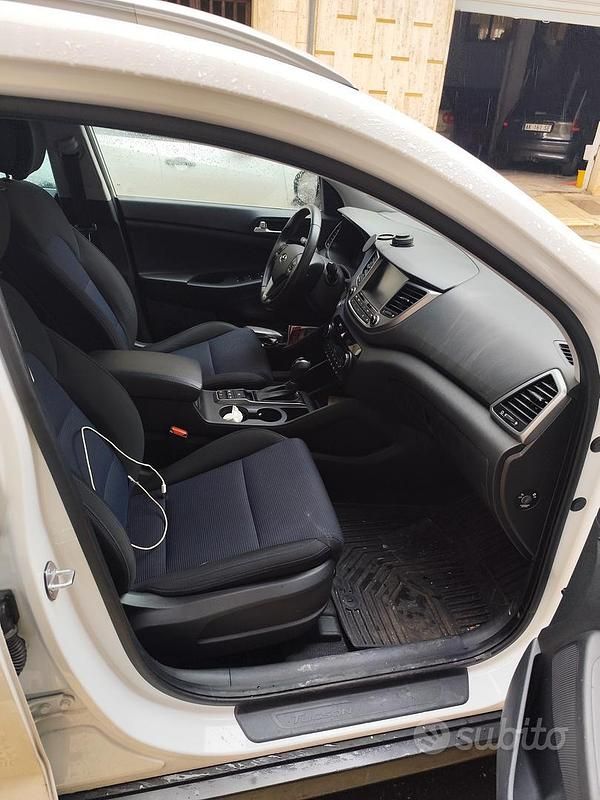 Usata Hyundai Tucson Xpossible 141 CV (103 kW) 2017 Bianco SUV