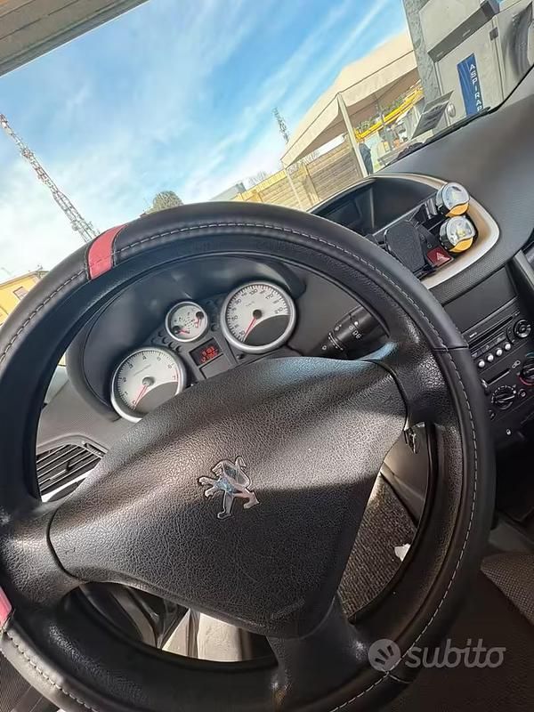 Usata Peugeot 207 95 CV (69 kW) 2007 Nero Berlina