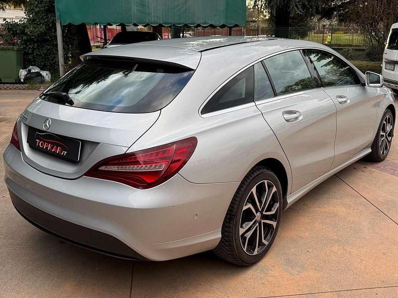Usata Mercedes CLA180 Shooting Brake Premium 109 CV (80 kW) 2018 Grigio Station wagon