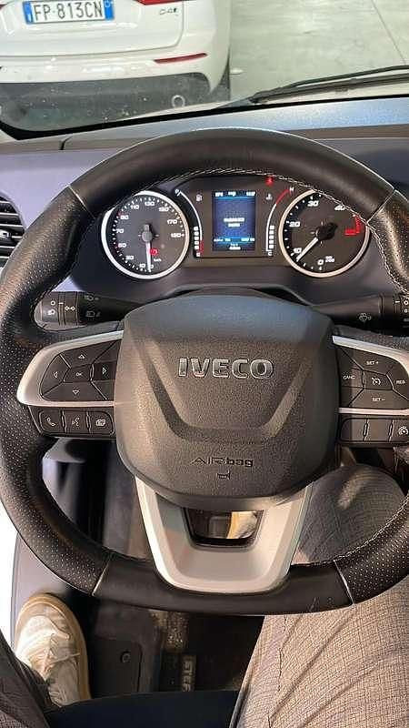 Usata Iveco Daily 179 CV (131 kW) 2021