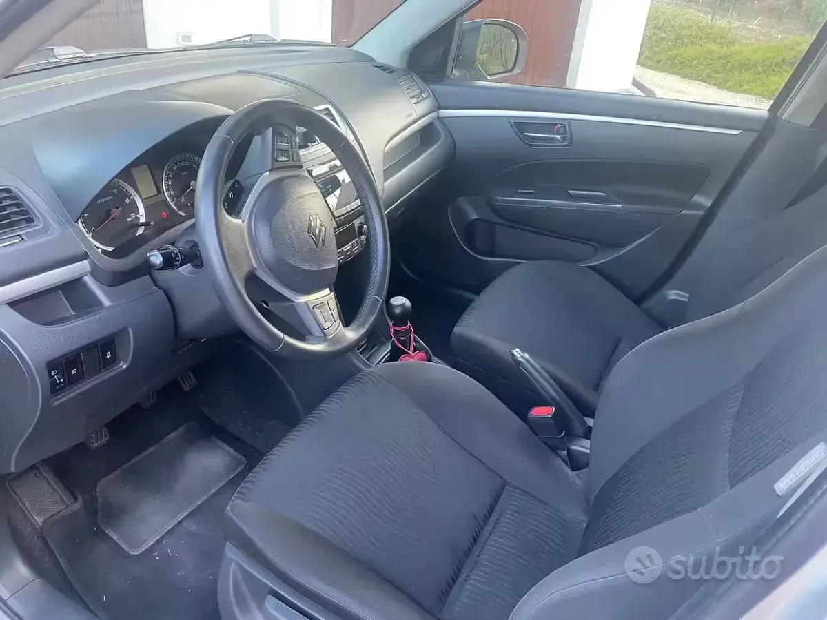 Usata Suzuki Swift GL 75 CV (55 kW) 2011 Grigio Utilitaria