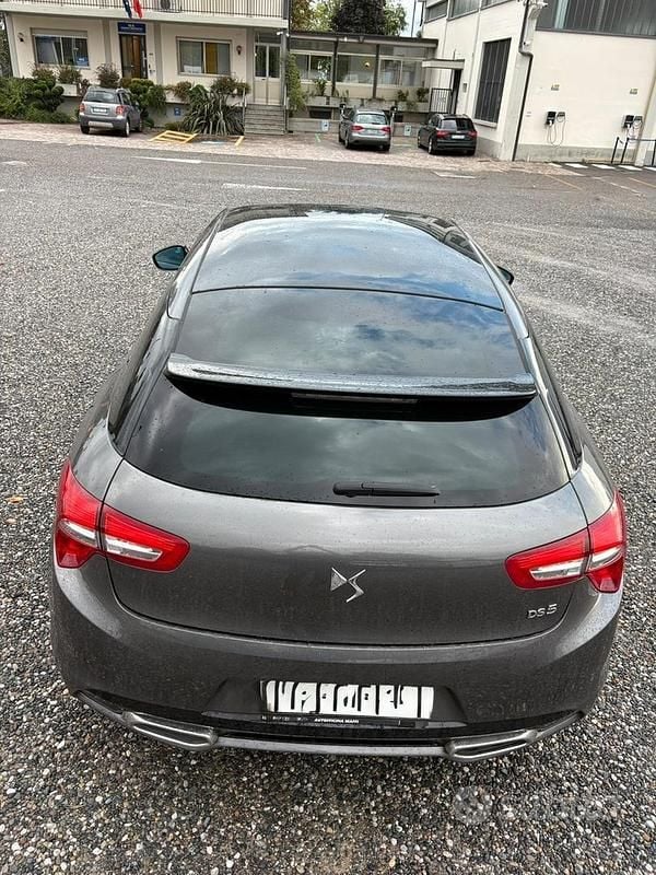 Usata DS Automobiles DS5 Connected Chic 120 CV (88 kW) 2017 Grigio Utilitaria