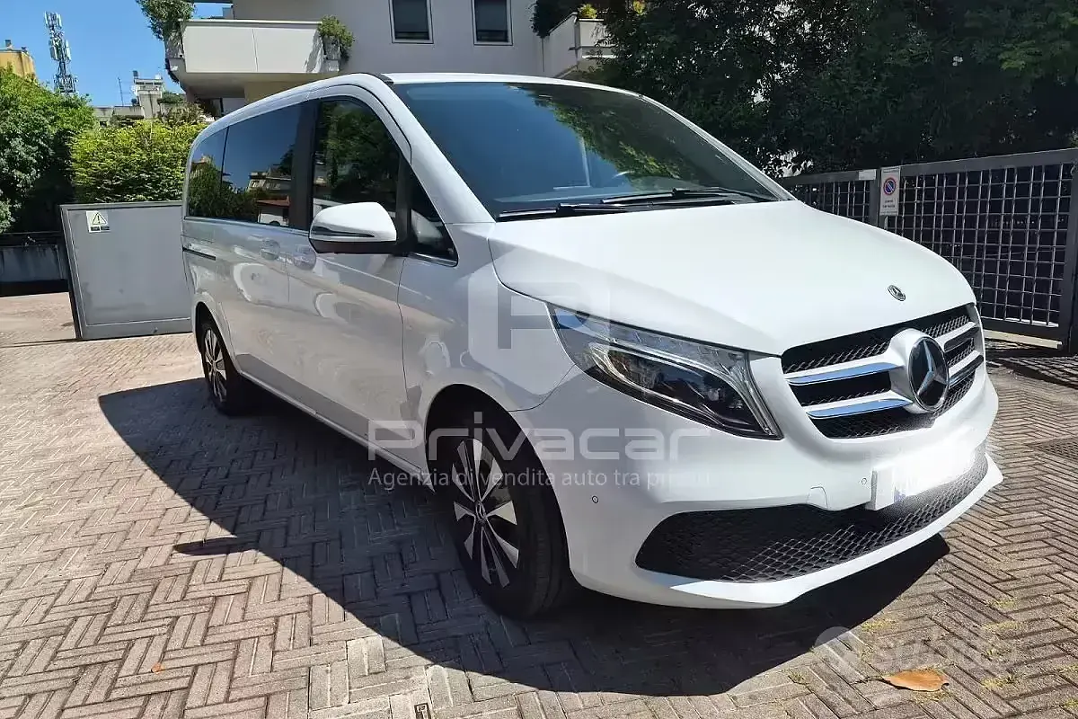 Usata Mercedes V220 Executive 163 CV (119 kW) 2021 Bianco Monovolume