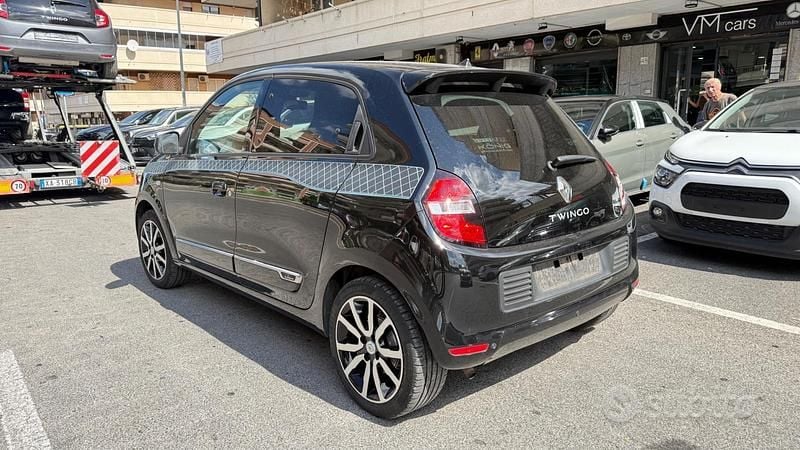 Usata Renault Twingo PE 110 CV (80 kW) 2018 Nero Utilitaria