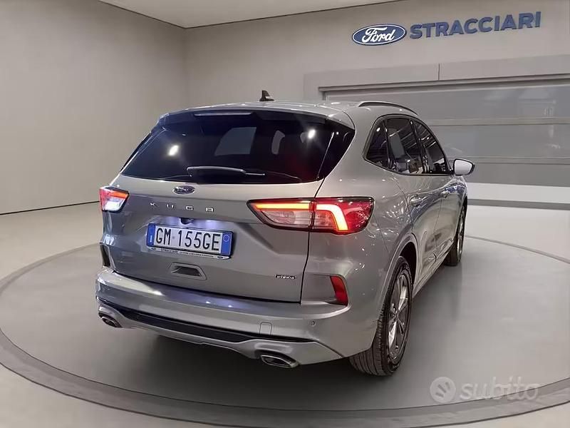 Usata Ford Kuga ST-Line X 225 CV (165 kW) 2023 Grigio metallizzato SUV