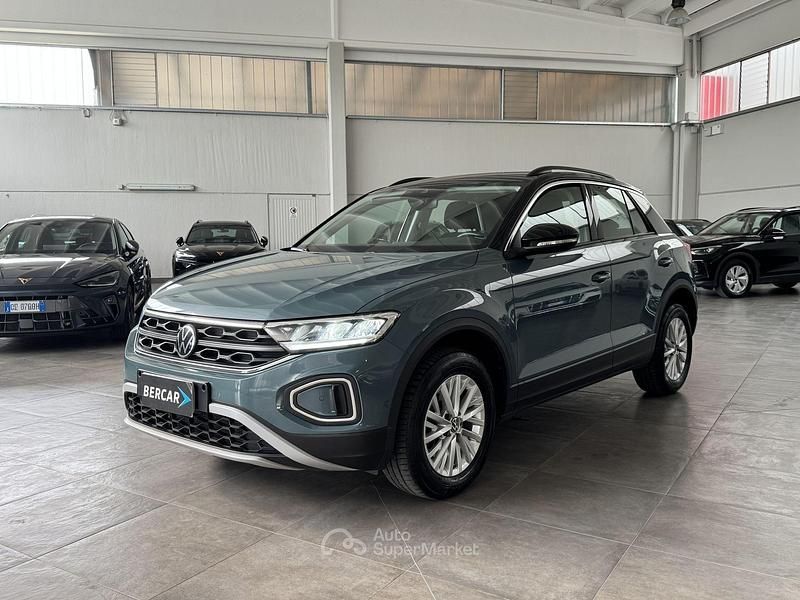Usata VW T-Roc Life 150 CV (110 kW) 2025 Grigio scuro SUV
