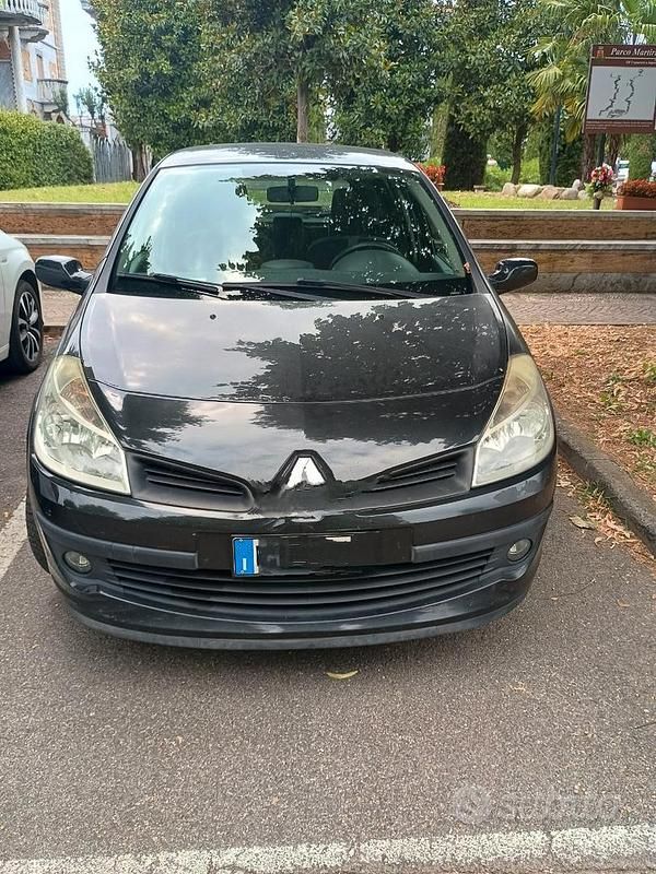 Usata Renault Clio II 78 CV (57 kW) 2008 Nero Utilitaria
