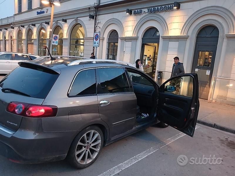 Usata Fiat Croma 120 CV (88 kW) 2011 Marrone Station wagon