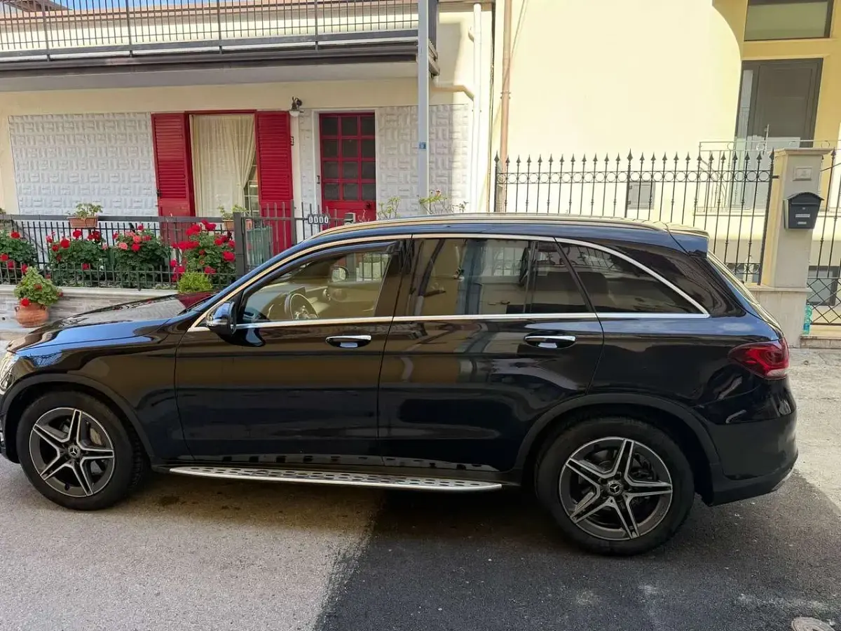 Usata Mercedes GLC250 Premium 204 CV (150 kW) 2020 Nero SUV