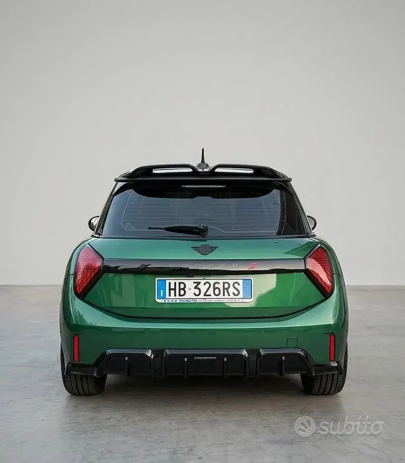Usata Mini John Cooper Works 204 CV (150 kW) 2026 Verde Utilitaria