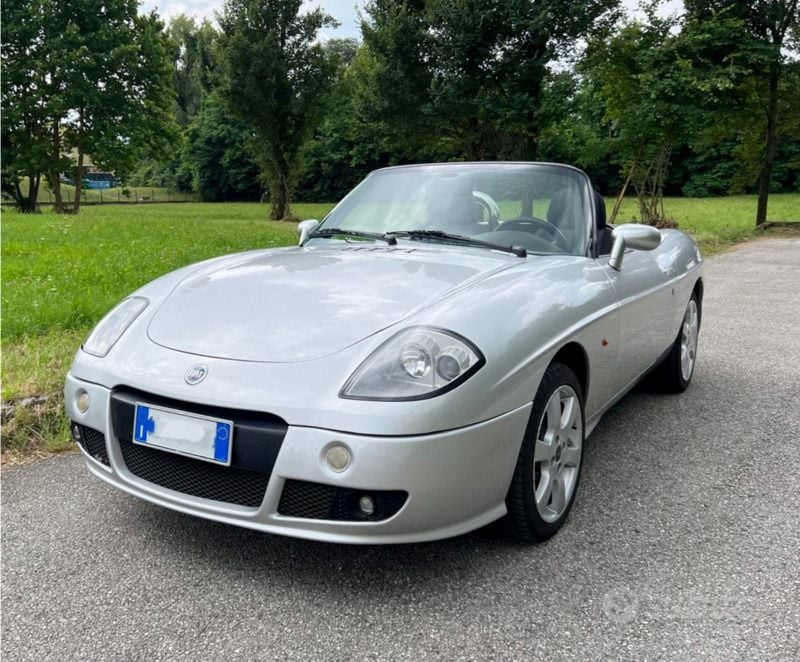 Usata Fiat Barchetta 131 CV (96 kW) 2005 Grigio Cabrio
