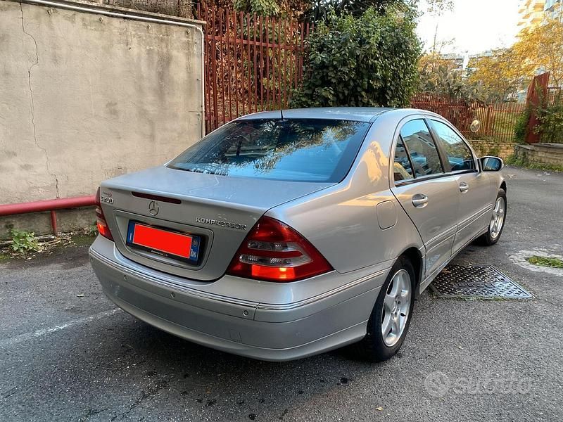 Usata Mercedes C200 Avantgarde 163 CV (119 kW) 2000 Argento Berlina