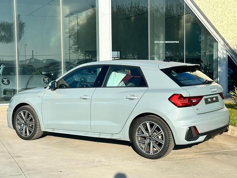 Nuova Audi A1 S-Line 116 CV (85 kW) 2026 Gray SUV