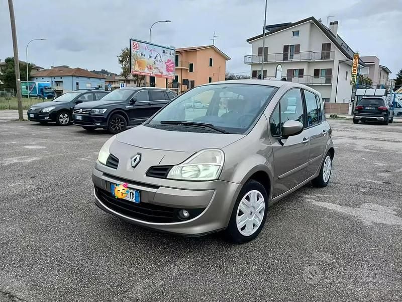 Usata Renault Modus 2012 Grigio Monovolume