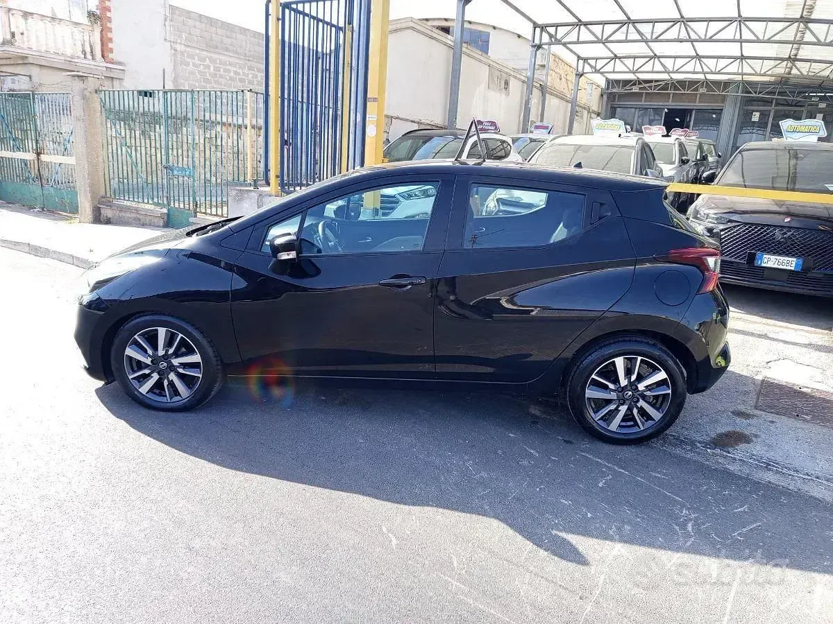 Usata Nissan Micra N-Connecta 90 CV (66 kW) 2017 Nero Utilitaria