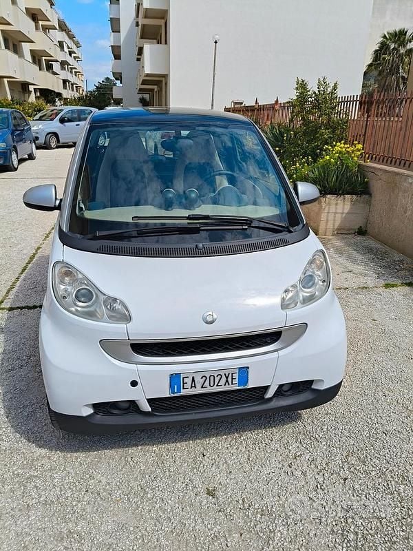 Usata Smart ForTwo Coupé Passion 54 CV (39 kW) 2010 Bianco Coupé