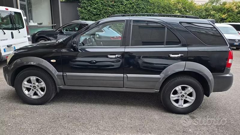 Usata Kia Sorento Active 140 CV (102 kW) 2005 Grigio SUV