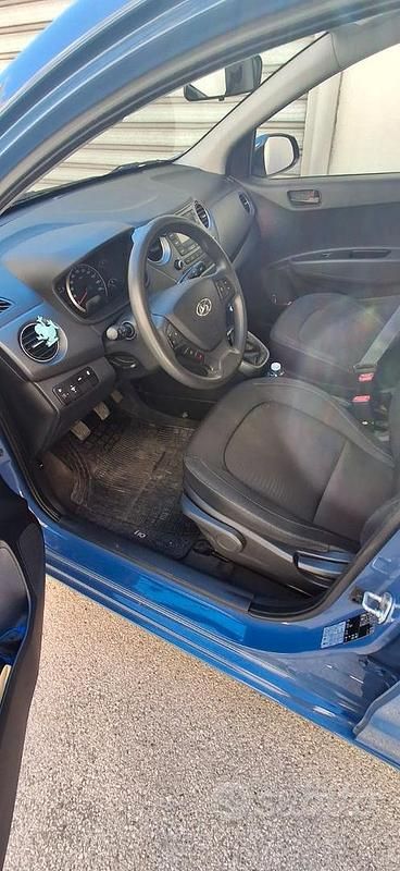 Usata Hyundai i10 2018 Blu Utilitaria