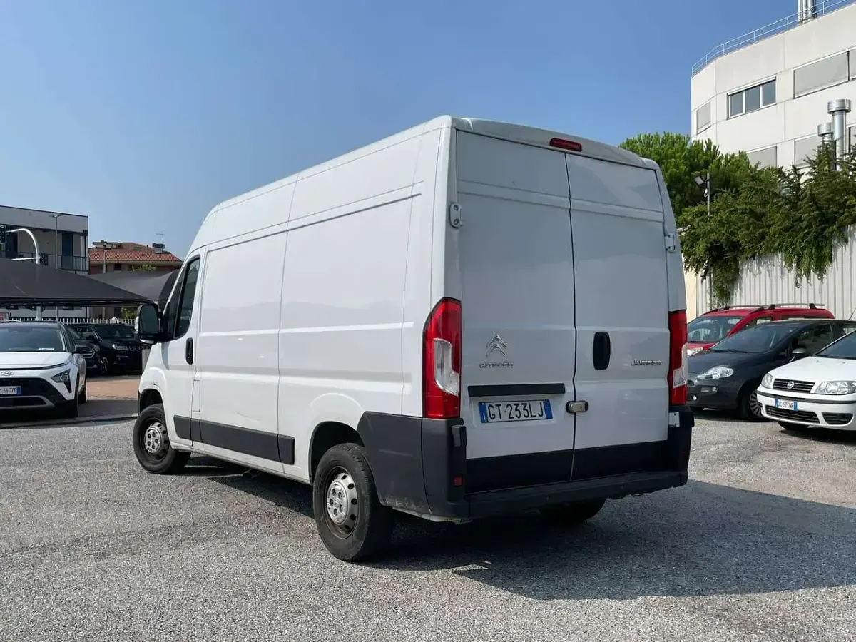 Usata Citroën Jumper 140 CV (102 kW) 2024 Bianco Monovolume