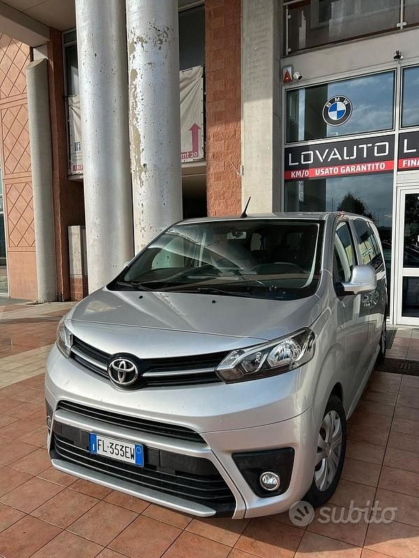 Usata Toyota Proace Verso Comfort 2017 Grigio Station wagon