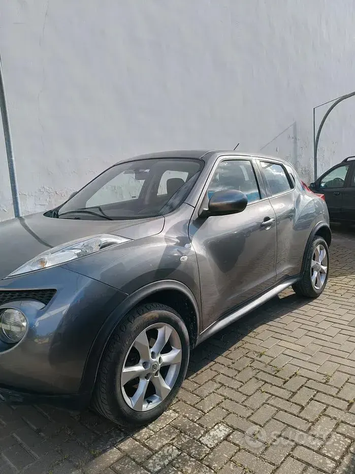 Usata Nissan Juke 110 CV (80 kW) 2012 Grigio SUV