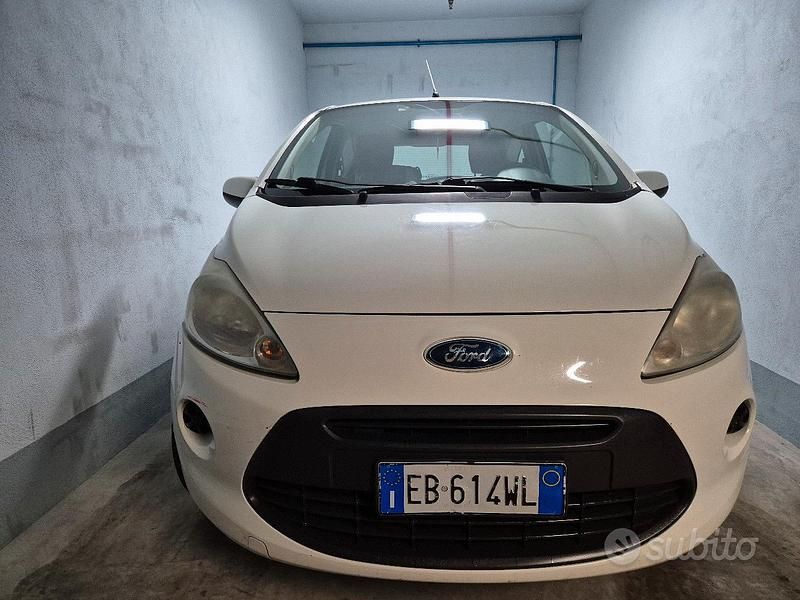 Bianco Usata 2010 Ford Ka Due volumi | 2800 € (Ottimo prezzo) - Immagine 1/4