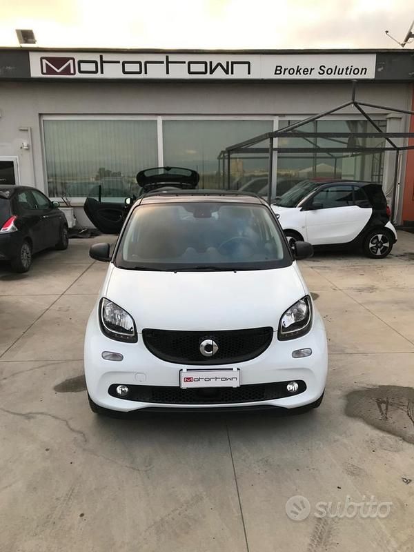 Usata Smart ForFour Passion 71 CV (52 kW) 2017 Bianco Utilitaria