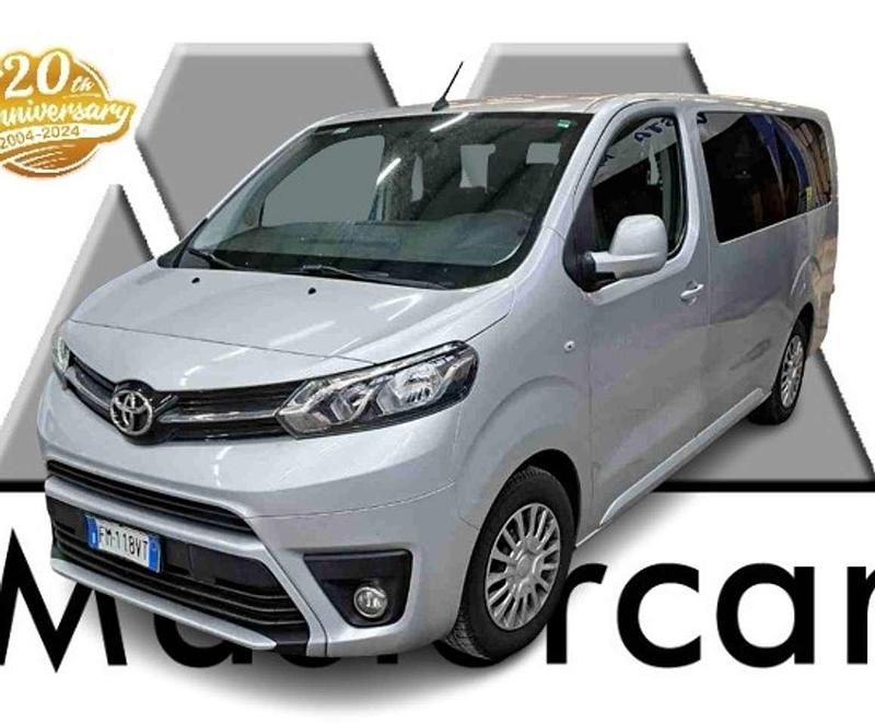 Usata Toyota Proace Verso 150 CV (110 kW) 2017 Argento Station wagon