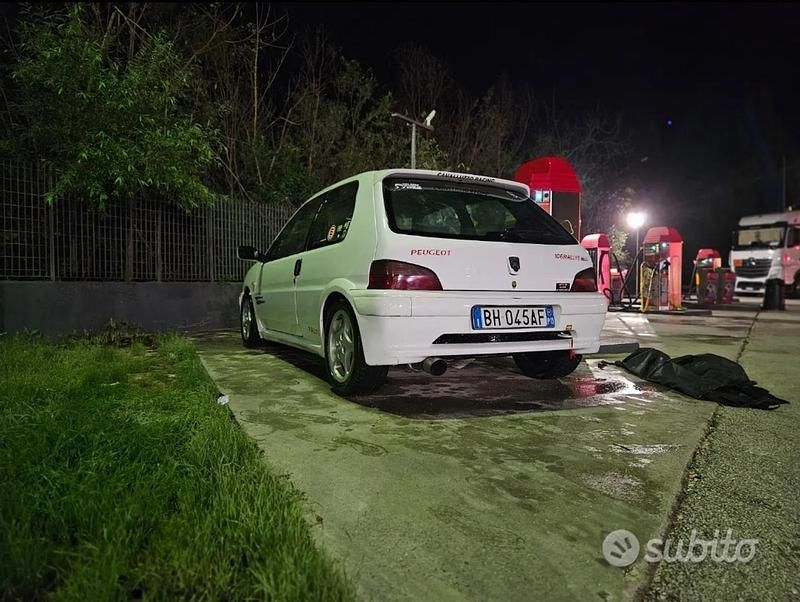 Usata Peugeot 106 118 CV (86 kW) 1999 Bianco Utilitaria