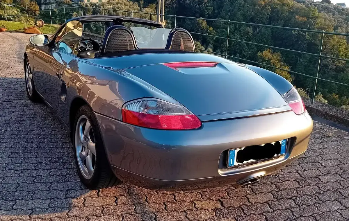 Usata Porsche 986 Boxster 252 CV (185 kW) 2001 Grigio Cabrio