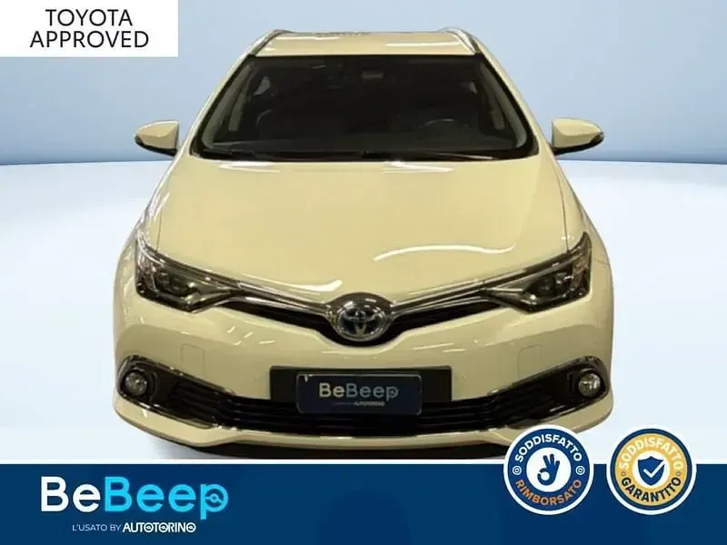Usata Toyota Auris Hybrid Lounge 2016 Bianco Station wagon