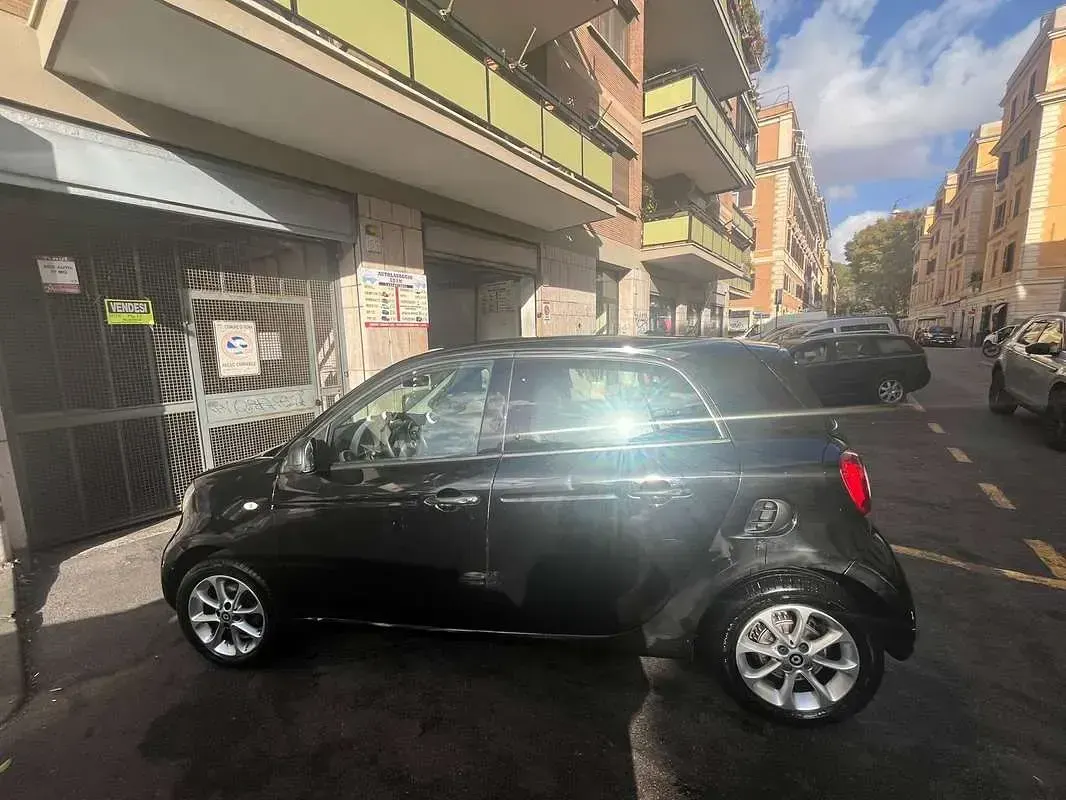 Usata Smart ForFour Passion 71 CV (52 kW) 2016 Nero Utilitaria