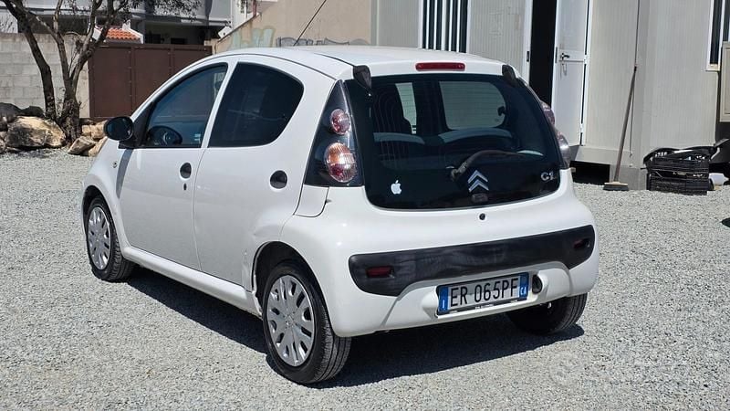 Usata Citroën C1 Attraction 68 CV (50 kW) 2013 Bianco Utilitaria