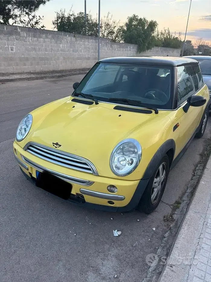 Usata Mini ONE 75 CV (55 kW) 2004 Giallo Utilitaria