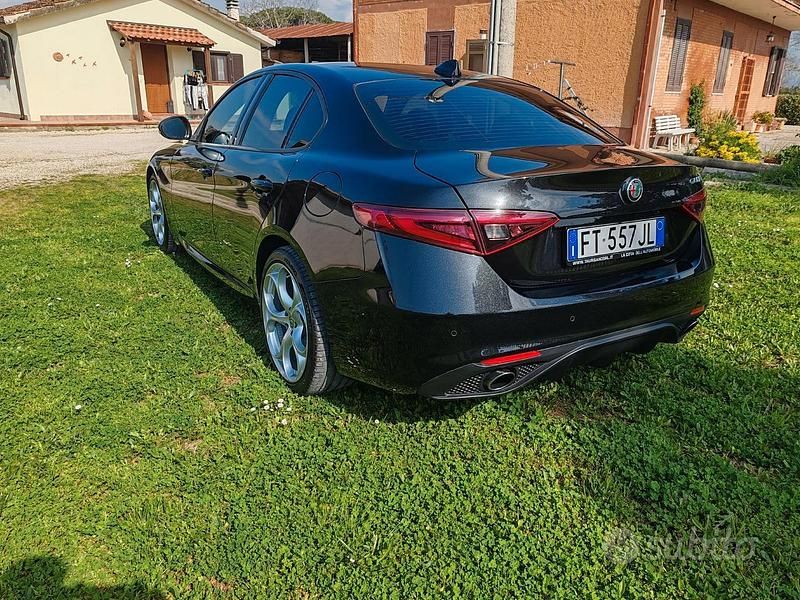 Usata Alfa Romeo Giulia Super 160 CV (117 kW) 2019 Nero Berlina