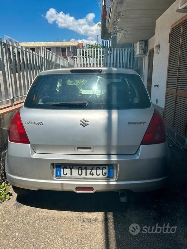 Usata Suzuki Swift 2003 Grigio Utilitaria
