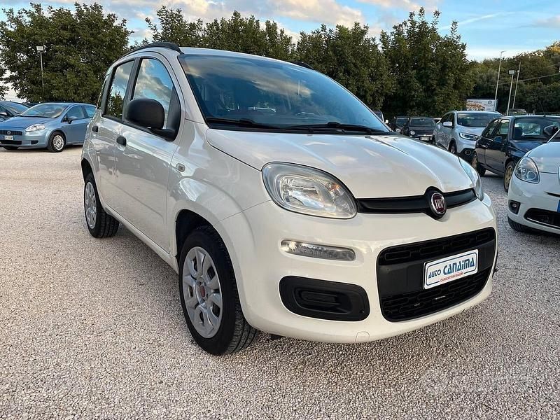 Bianco Usata 2012 Fiat Panda Due volumi | 3990 € (Buon prezzo) - Immagine 1/4