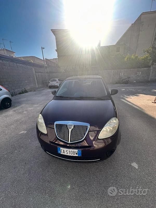Usata Lancia Ypsilon 60 CV (44 kW) 2010 Utilitaria