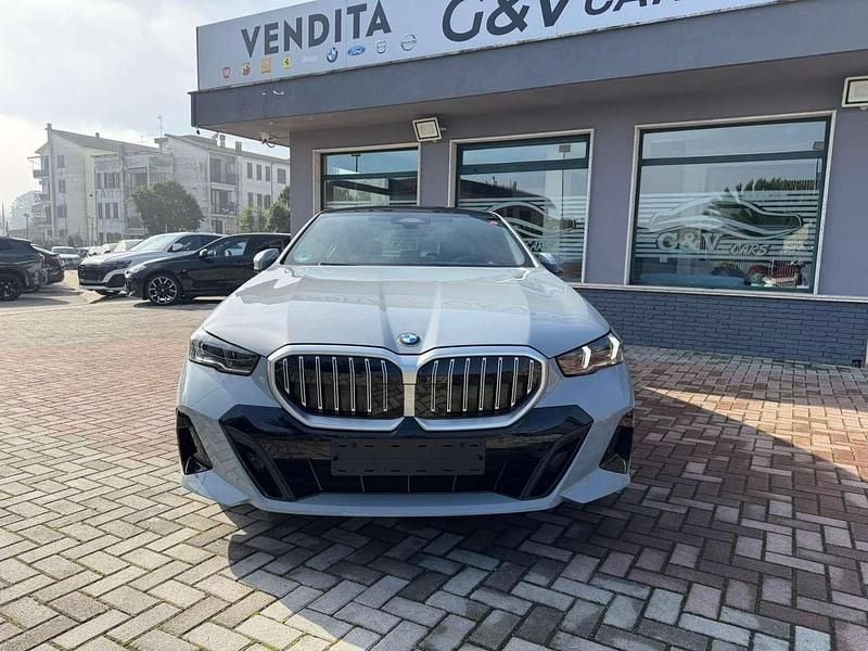 Usata BMW 540 M Sport 303 CV (222 kW) 2025 Grigio Berlina