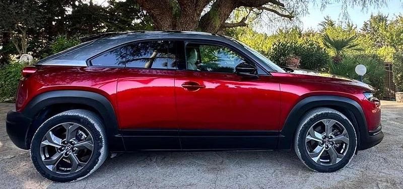Usata Mazda MX30 Exclusive 105 kW (143 CV) 2020 Rosso SUV