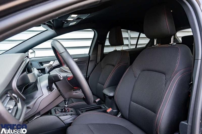 Usata Ford Focus ST-Line 125 CV (91 kW) 2022 Grigio magnetic Monovolume