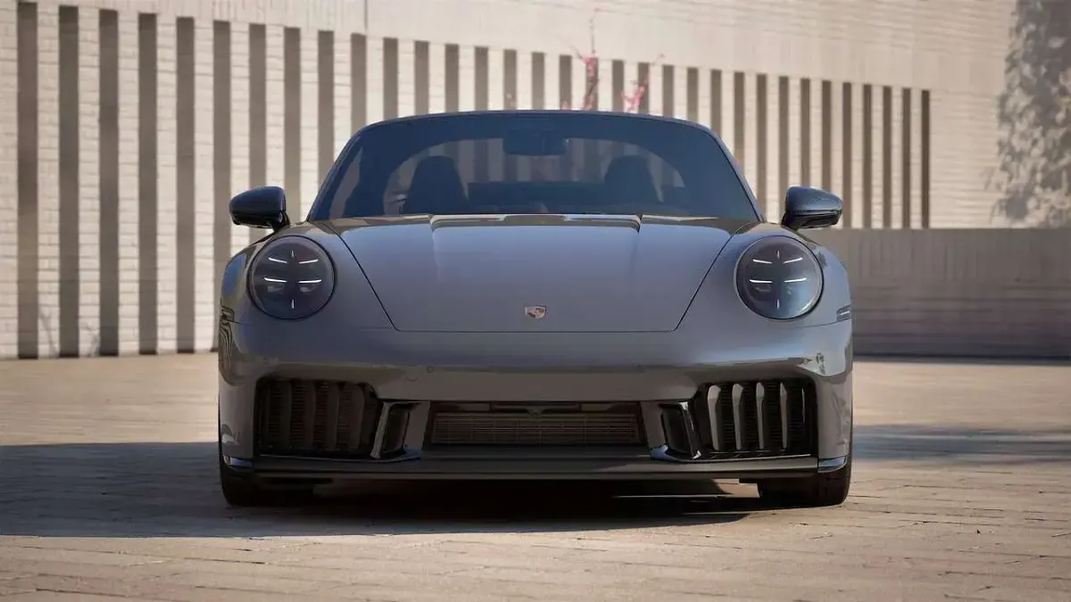 Nuova Porsche 911 Carrera 4 GTS Targa 541 CV (397 kW) 2026 Grigio ardesia neo Cabrio