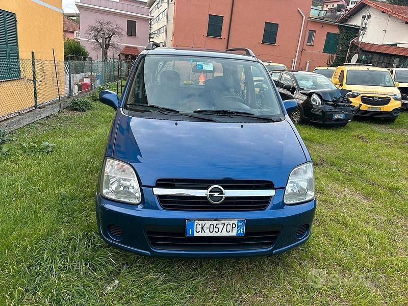 Usata Opel Agila 2004 Blu Monovolume