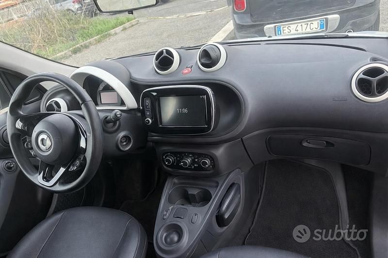 Usata Smart ForFour 61 CV (44 kW) 2018 Bianco Utilitaria