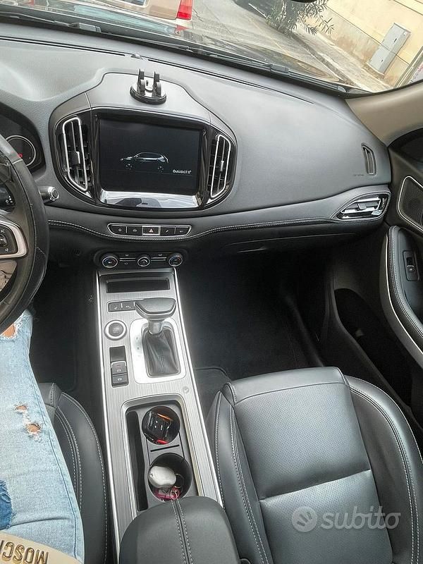 Usata DR F35 154 CV (113 kW) 2023 Nero SUV