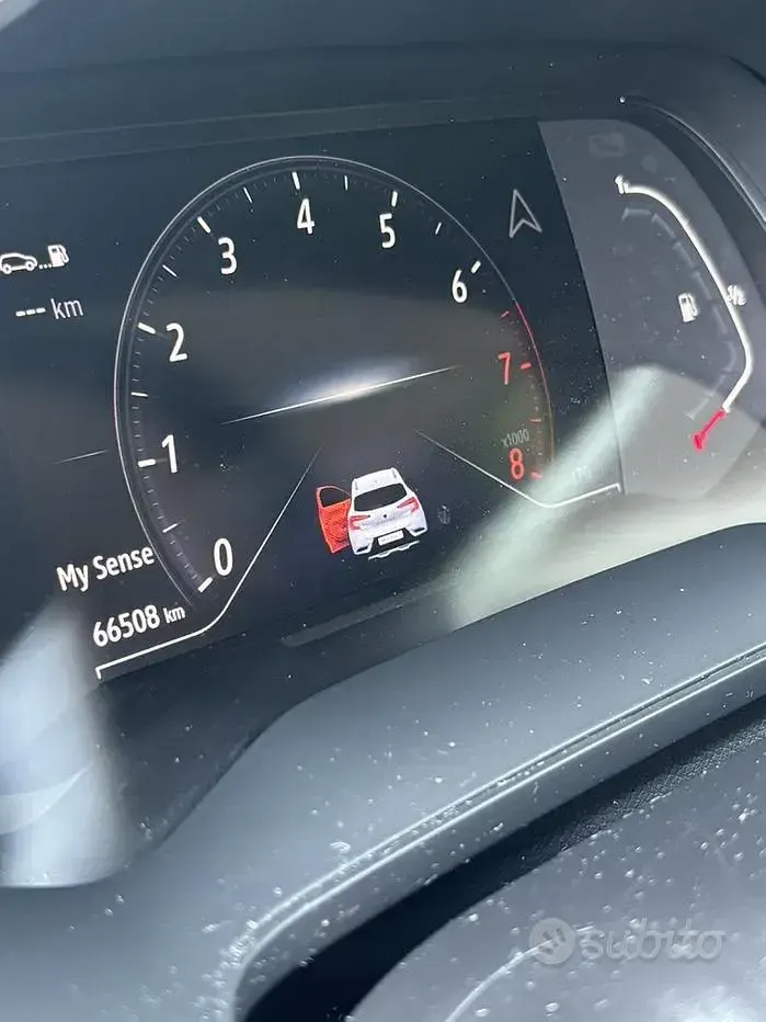 Usata Renault Captur Techno 101 CV (74 kW) 2023 Bianco SUV